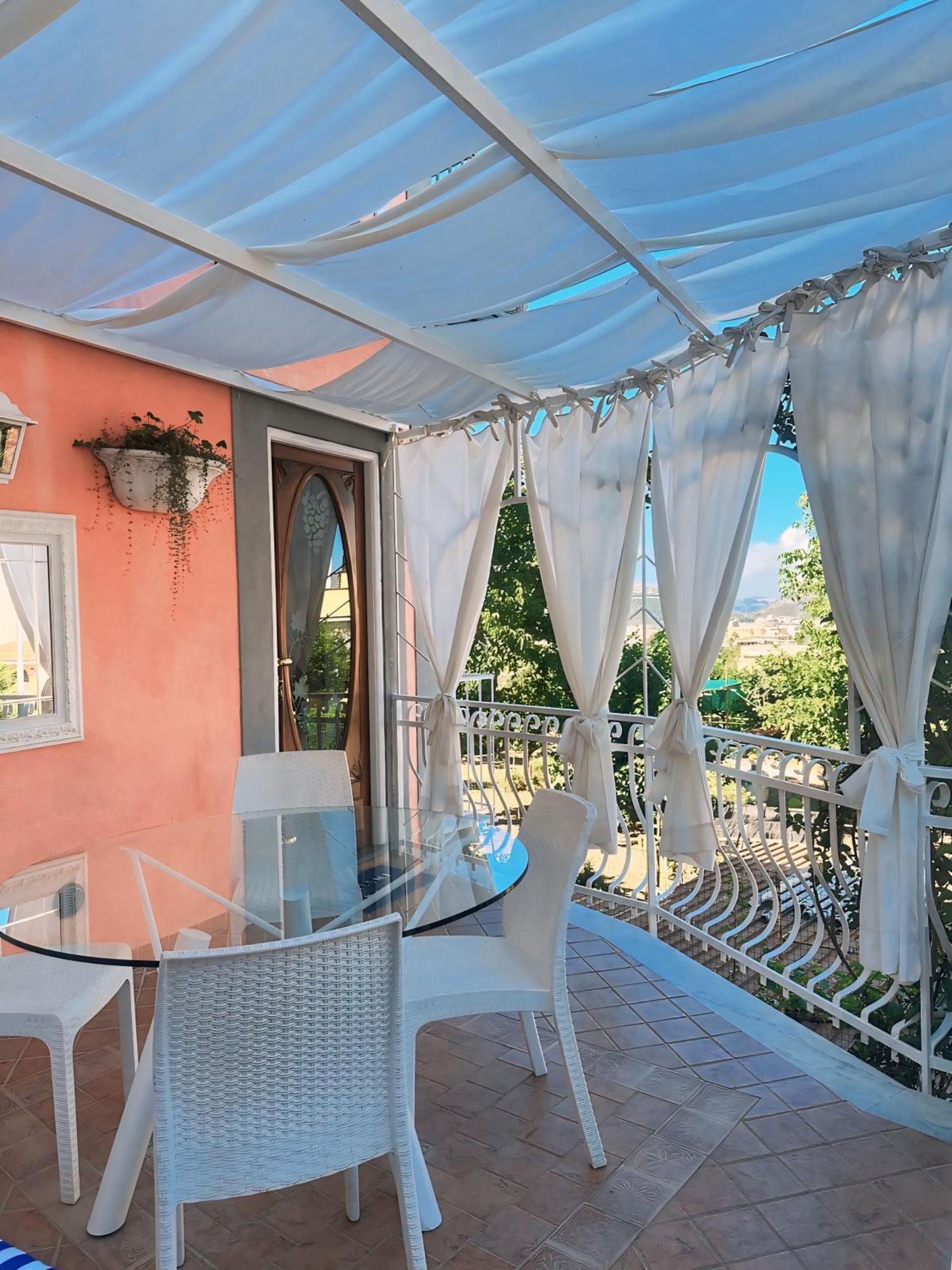 Maison Vico94 Віко-Екуенсе Екстер'єр фото